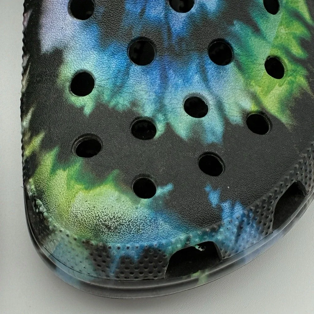 Crocs Classic Black Tie Dye Graphic Clogs Flips Slides Men's 6 Women's 8 - Picture 6 of 8
